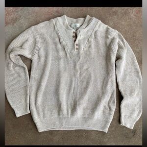 Cabela's Men's Beige Crewneck Sweater